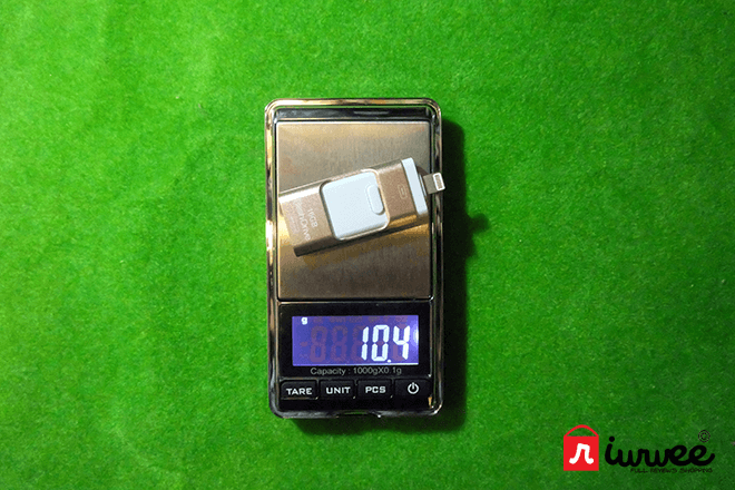 น้ำหนักของ i flash drive